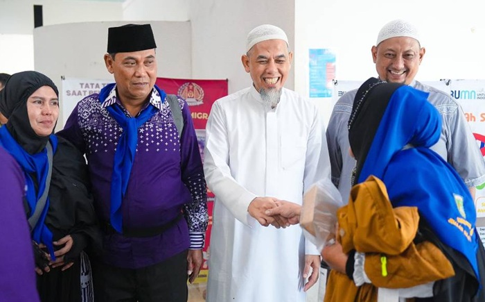 Lepas Rombongan JCH, Walikota Dumai Pesan Jaga Kekompakan dan Kesehatan