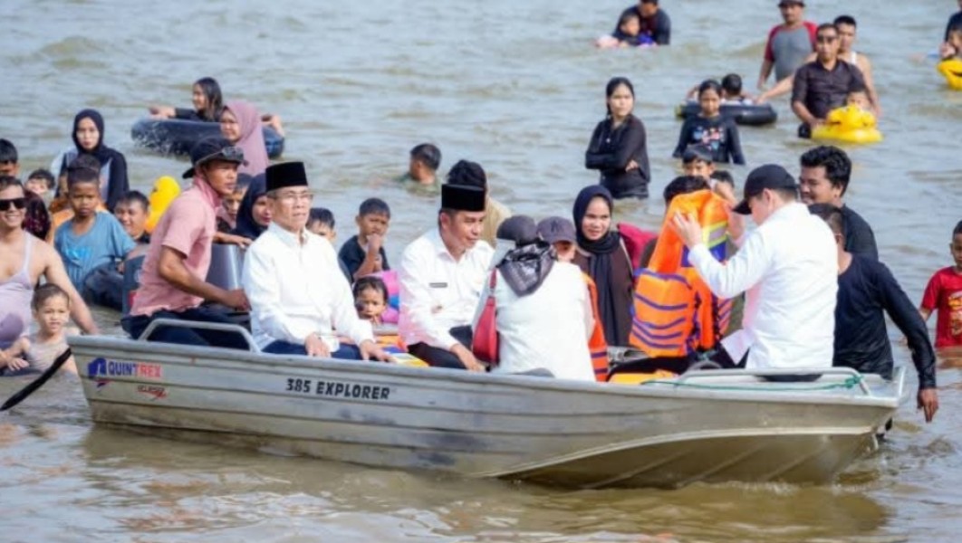 Ribuan Warga Kampar Tumpah Ruah Hadiri Balimau Kasai, Identitas Warisan Budaya