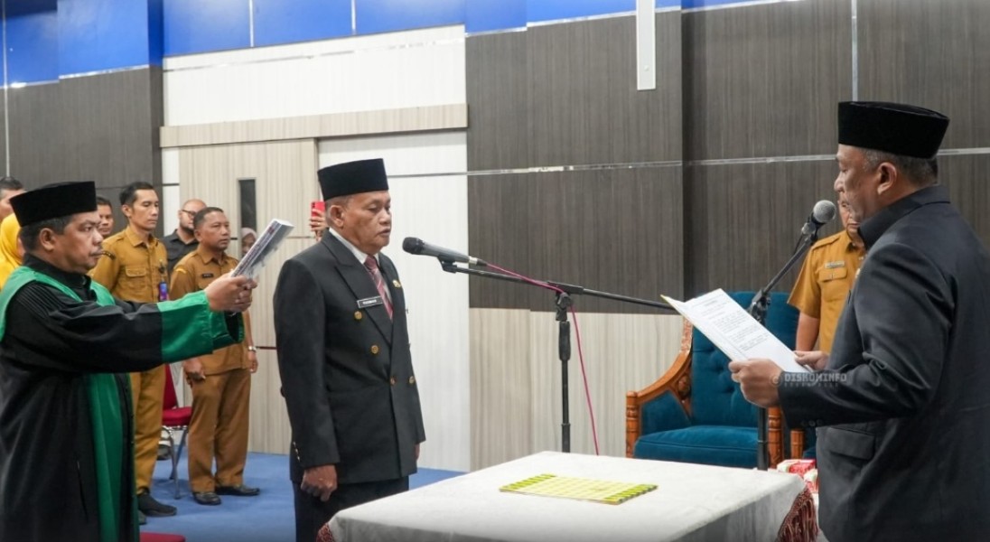Yusmar Resmi Jadi Pj Sekda Rohul, Bupati Tekankan Percepatan Kinerja Birokrasi